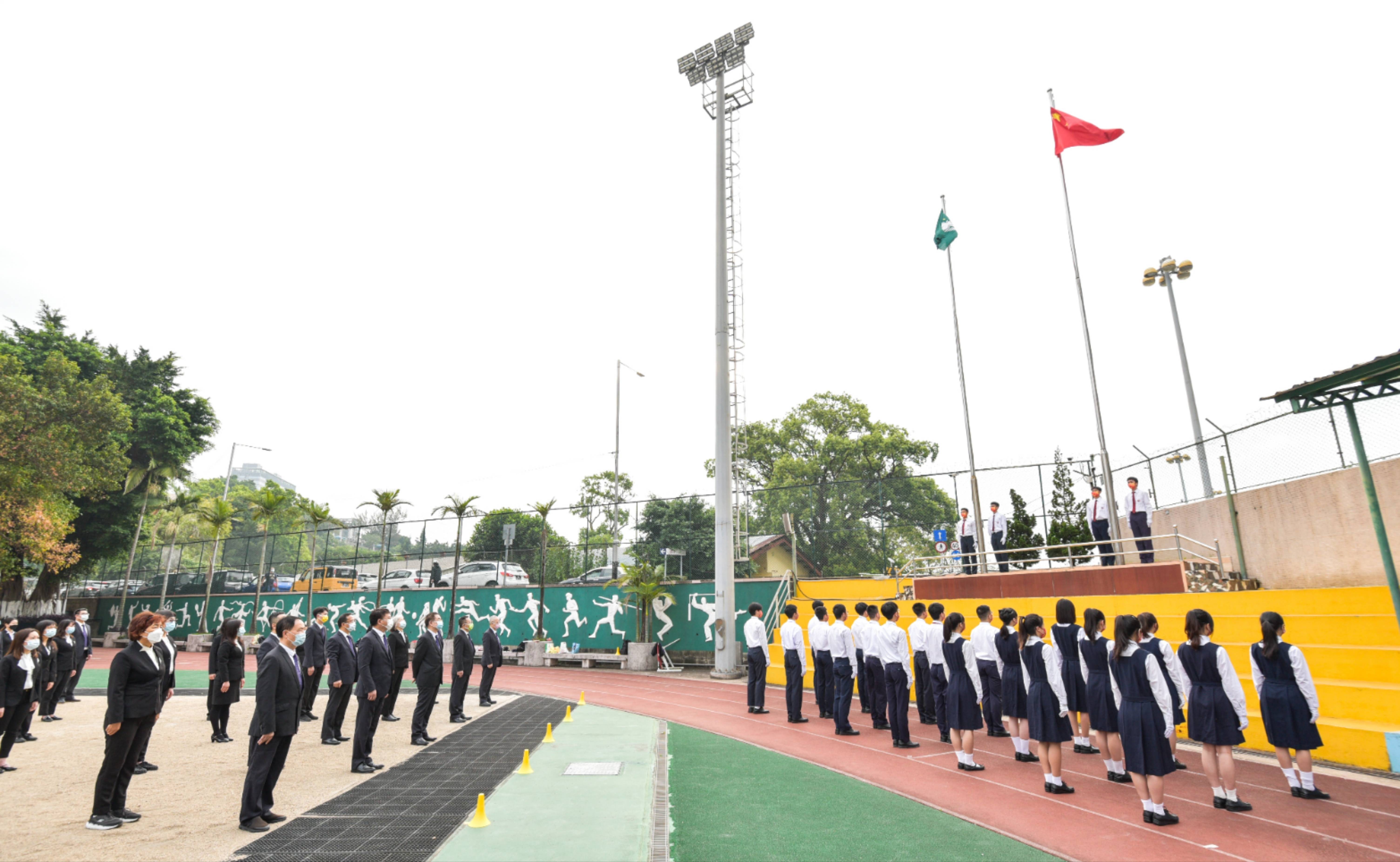 濠故事 | 濠江中学校长尤端阳:澳门第一面五星红旗在这里飘扬75年,为