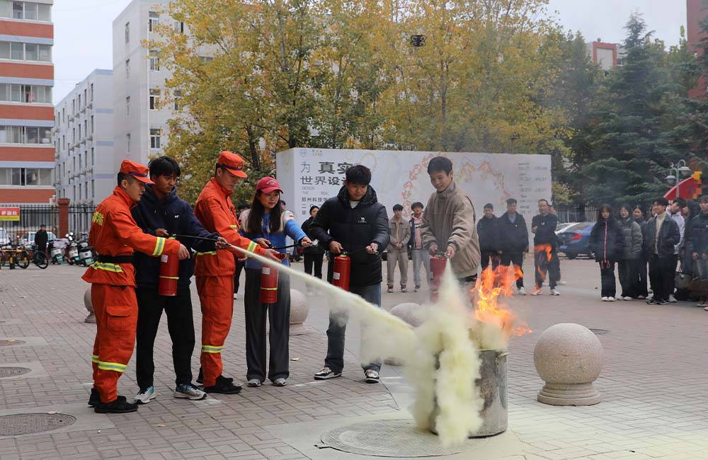 国家消防救援队图片