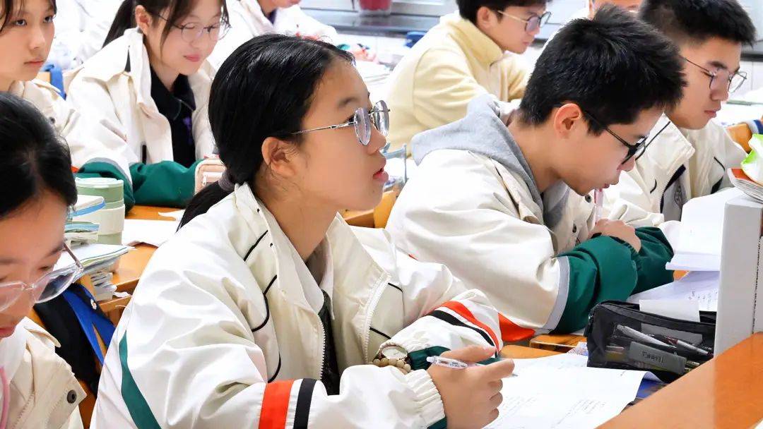 金华一中学子获评2024年浙江省"新时代好少年"