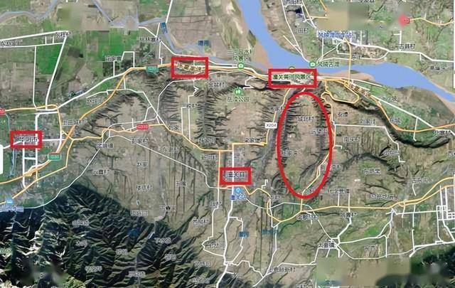 从地图来看,现在的潼关县城在远离黄河的北塬上,远离高速公路,远离沿