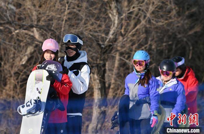 吉林各大滑雪场已开业供雪友赏雪