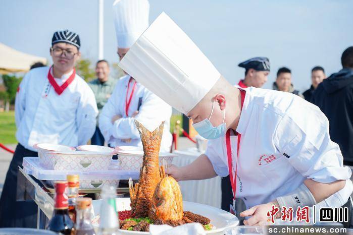 鱼 然心动！40名大厨 食 你共享好 烹 光