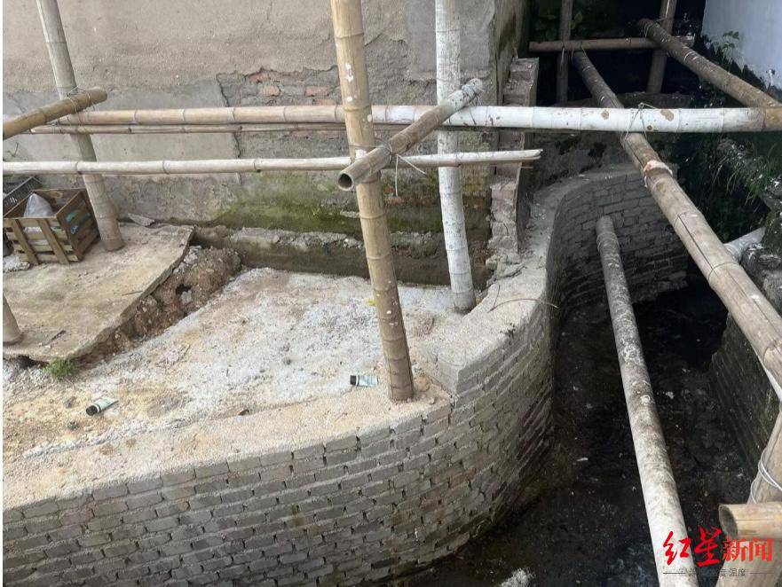 安徽郎溪县一老人称自家房子因镇政府修化粪池受损 当地：已进行加固，将找更权威机构鉴定