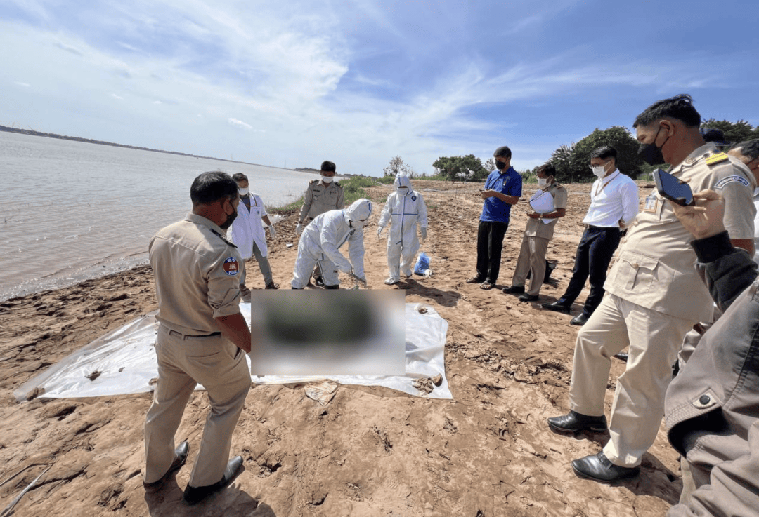 湄公河岸边惊现男性浮尸_死者_警方_平台