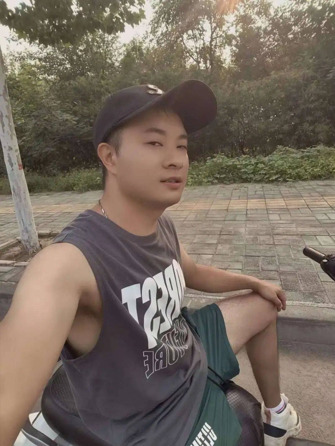 一个人来,一个人走||文:阿少(蒋伟富)