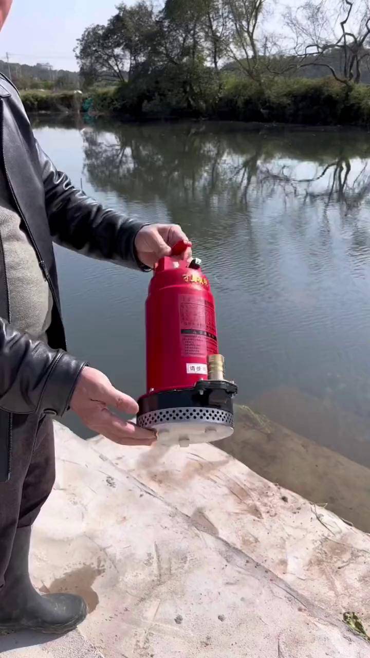 浇地灌溉无线锂电抽水泵 三农工具