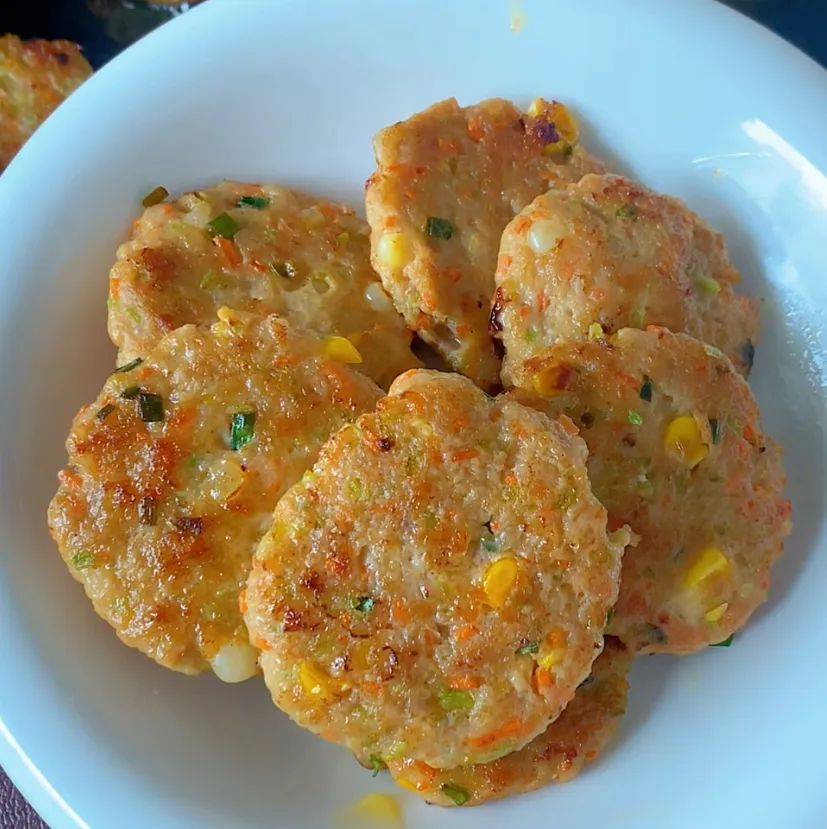 暖心肉饼这样做，孩子爱吃又营养，新手爸妈也能轻松搞定！