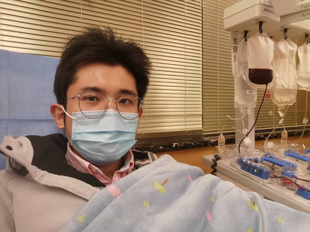 这位年轻医师12年献血3万多毫升！