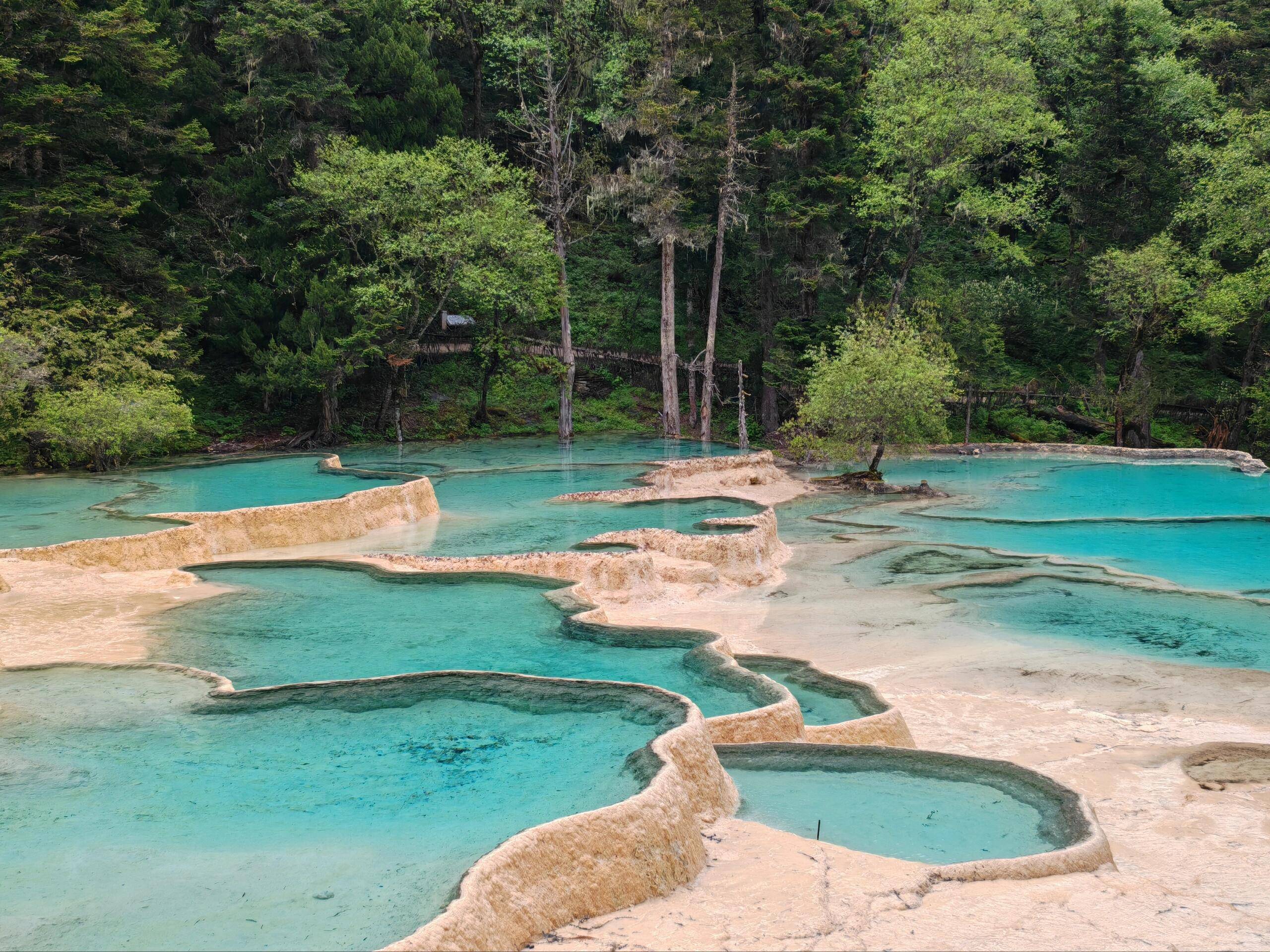 最后给大家提个醒,四川的美景多得让人目不暇接,但景点分散的特点使得