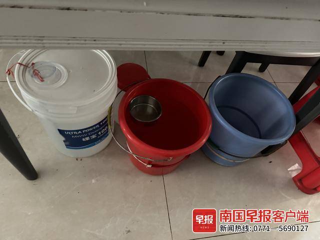 凤凰联盟平台十几户业主家中突然停水且水表被拆小区物管回应(图2)