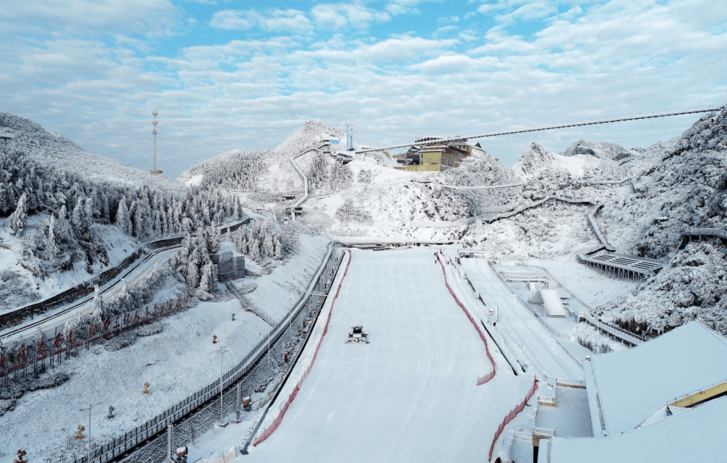 怀仁清凉寺滑雪场图片