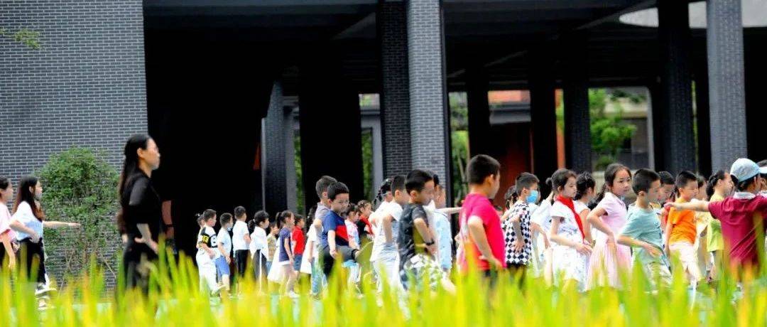 我们到学校来，是为了什么？_同学_自习课_影响