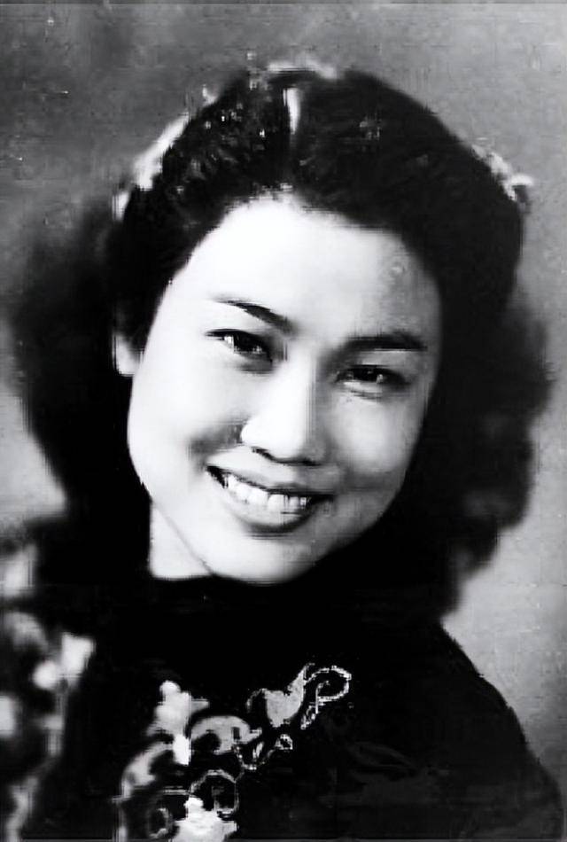 著名演员金山:前妻是张瑞芳,65岁娶亡妻孙维世的亲妹妹