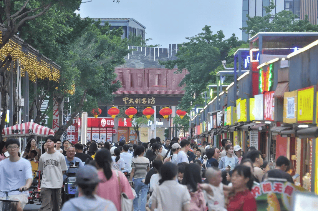 邳州中大城商业街图片