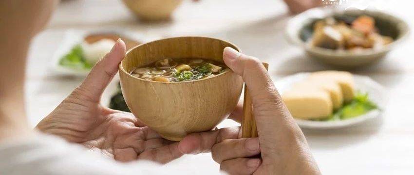 饭前喝汤好，还是饭后喝好？4个喝汤小常识一次说清楚！——三生生活方式_食物_时间_患者
