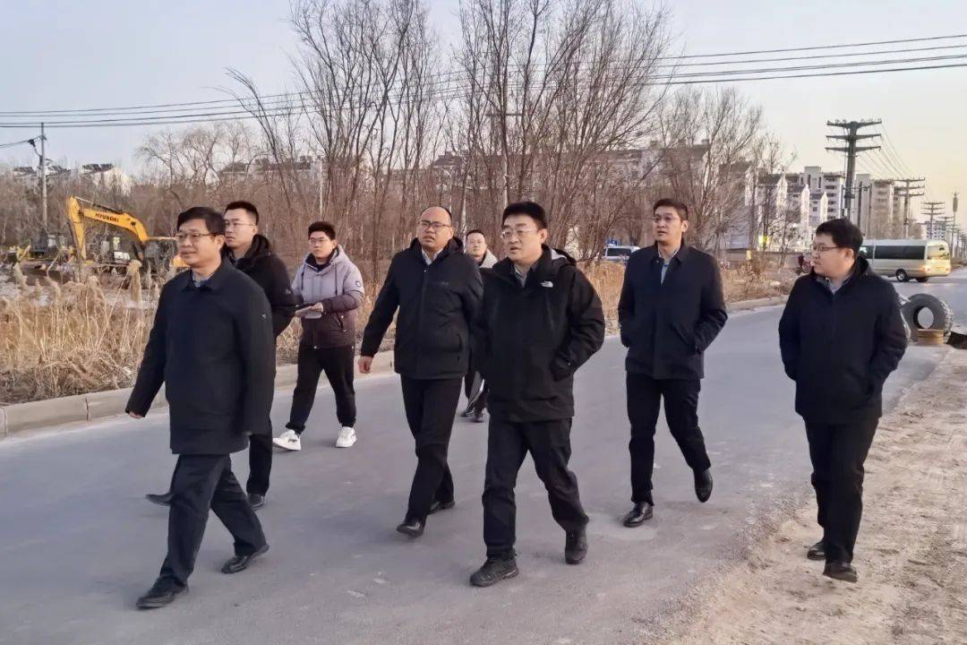 12月27日,区党工委委员,管委会副主任,组织部部长刘毅,区党工委委员