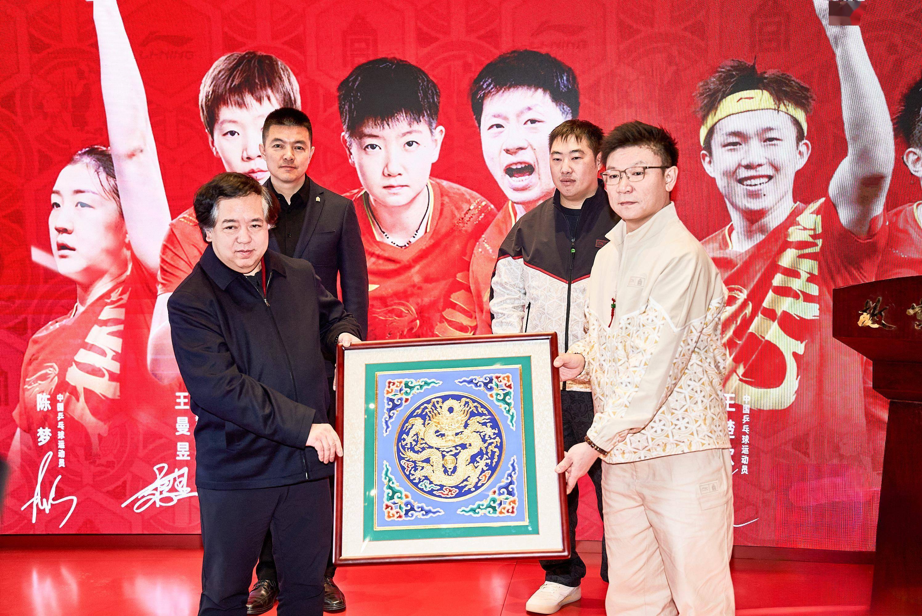 李宁公司将共同挖掘和传播中华优秀传统文化,通过创意设计和文化活动