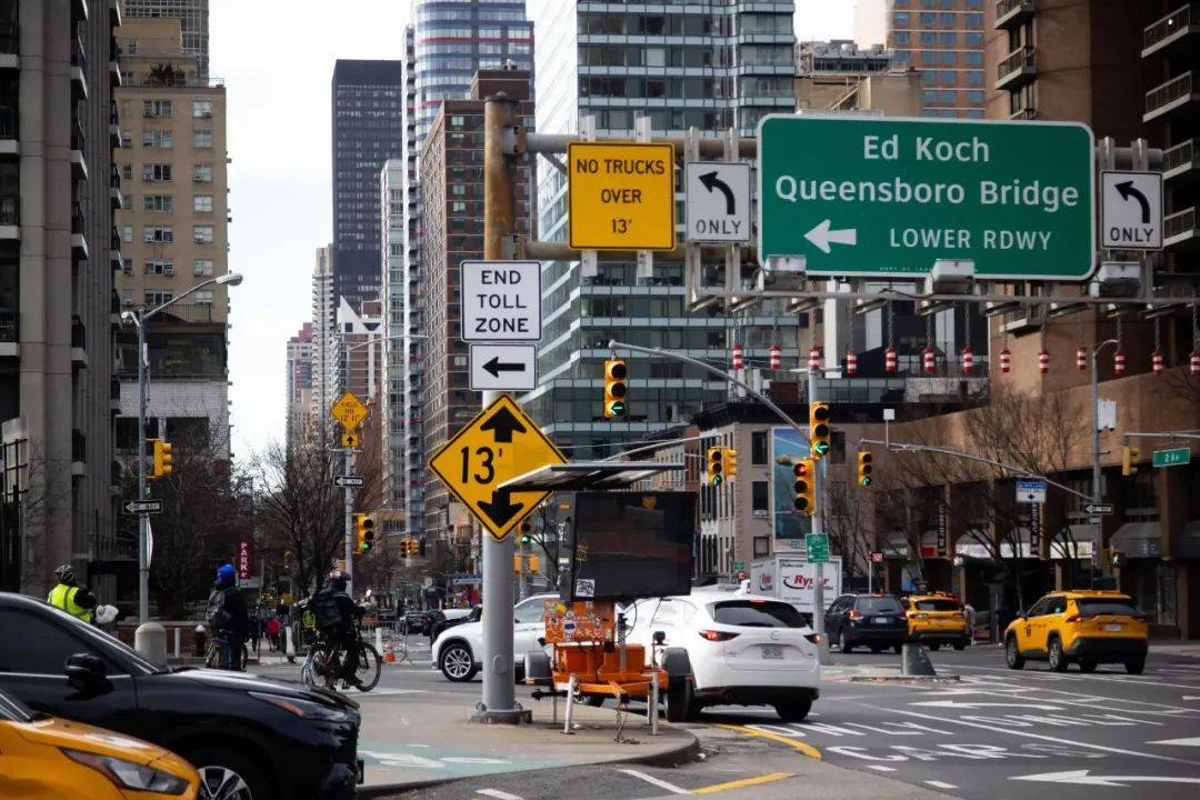 开车路过就要$9,司机大呼离谱