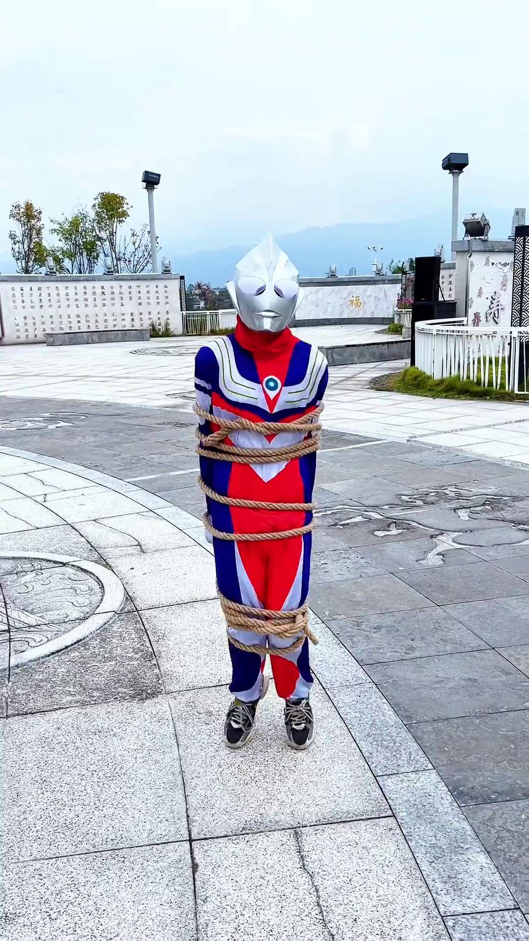 迪迦被怪兽欺负得好惨呀 奥特曼儿童动画片 奥特曼动画片儿童3