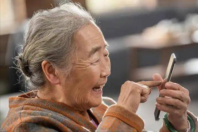 老年人晚间健康习惯：你知道多少？ 老年人晚上应避免的习惯，健康必读！