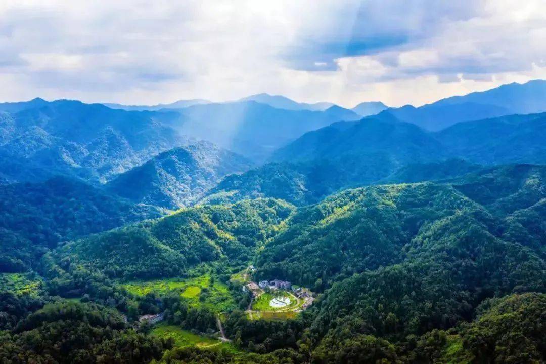 云髻山与云门山：韶关的自然宝藏