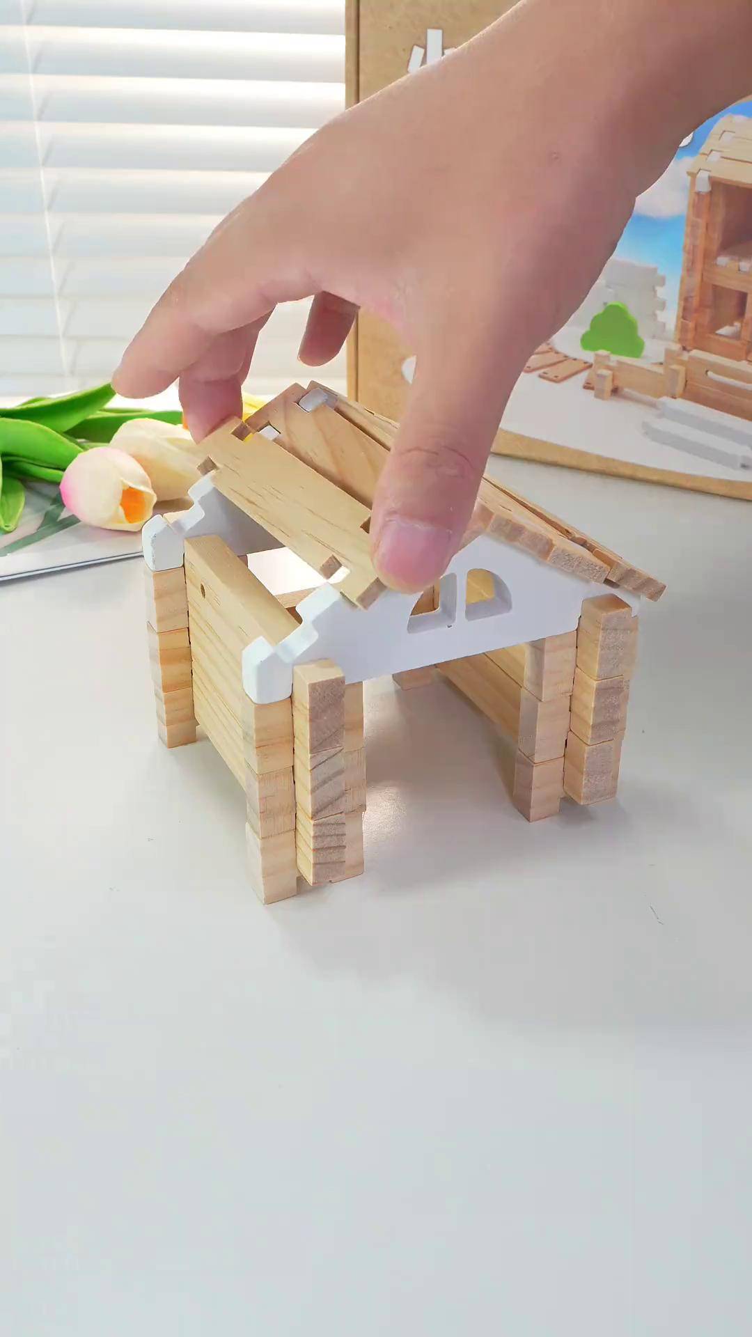 能让孩子搭建出心目中的小木屋,传统榫卯结构积木玩具,益智!