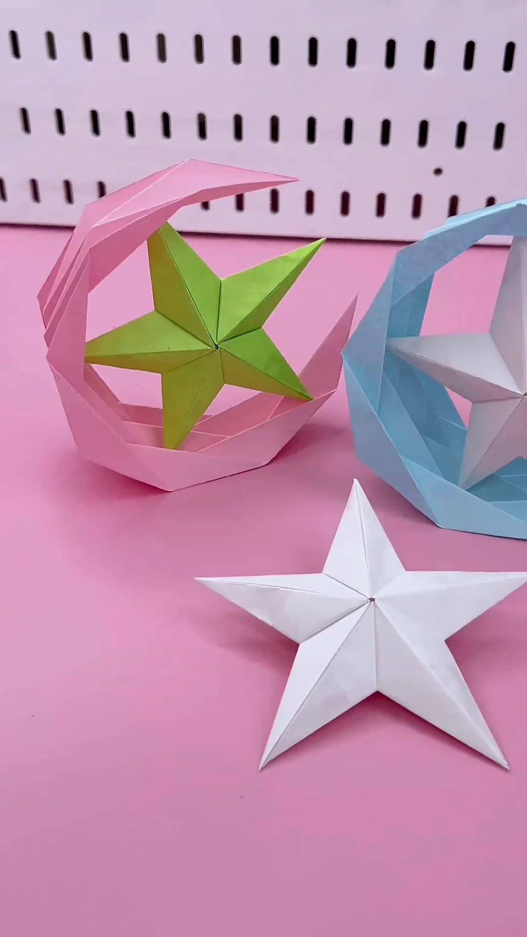 好看的立体星星折纸,超级简单,你也来试试吧!