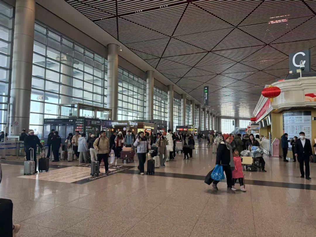 哈尔滨机场春节假期运送旅客73.9万人次