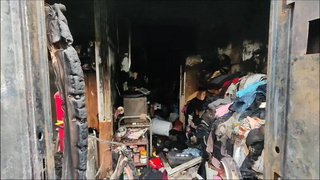 2月10日下午,82岁的马大爷家发生火灾,他不幸葬身火海.