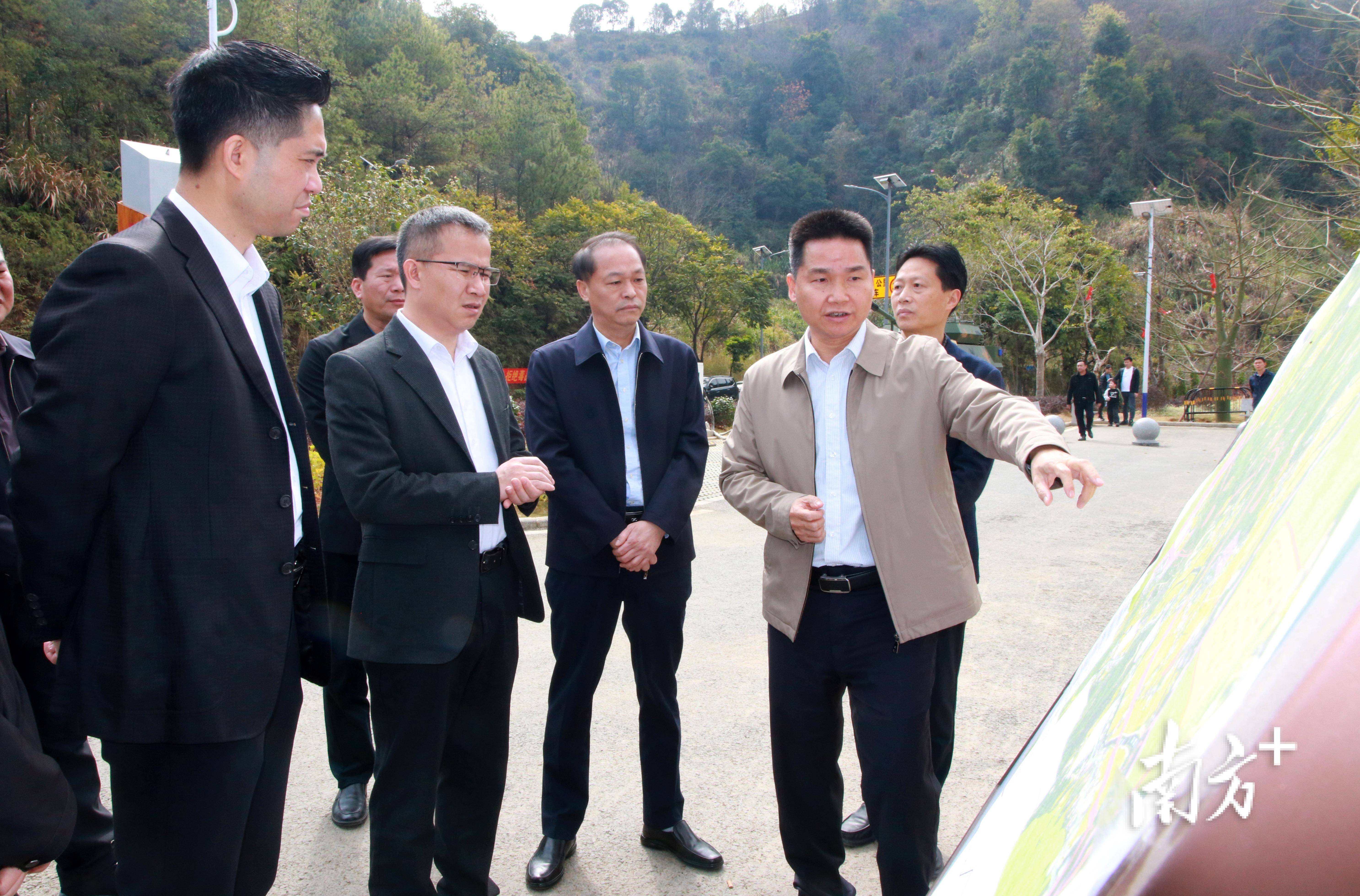 罗达祥,赵超文到黄槐镇调研:以最高站位最实举措