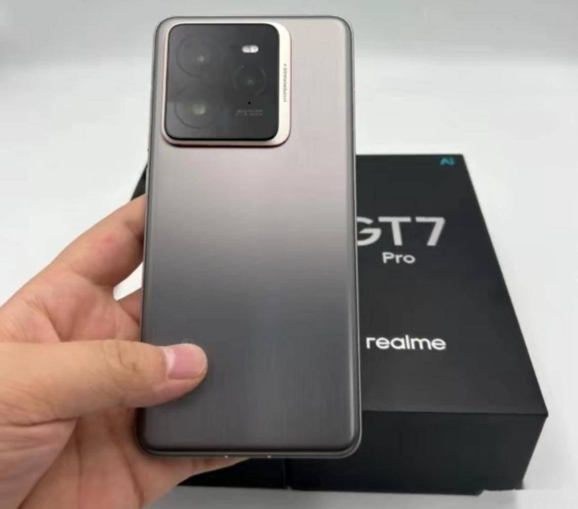 惊艳！realme GT7 Pro的超强实力 探寻realme GT7 Pro：性能与功能的完美结合