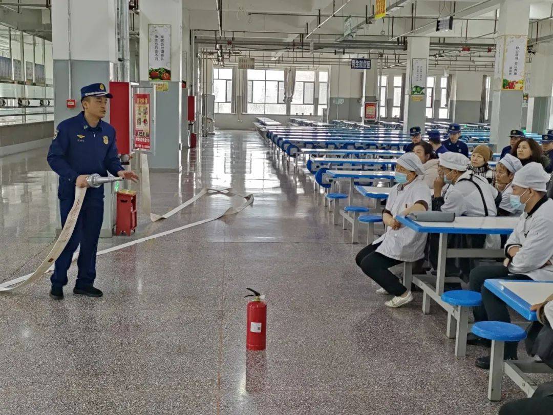 安全培训常态化---沙湾一中织密校园安全防护网_全体学生_宿舍_疏散