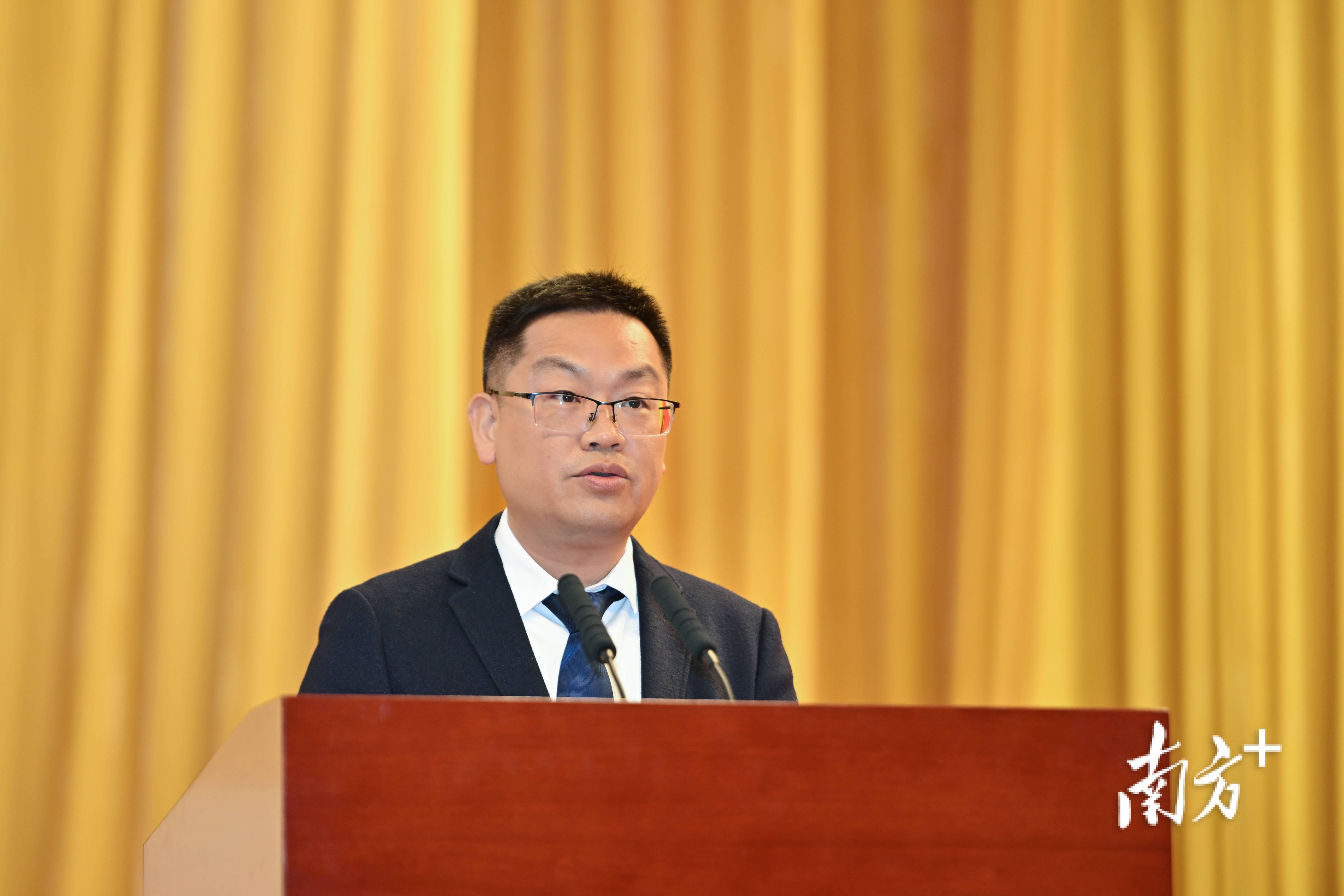 清远两会·委员说｜刘立坚：推进低空经济全产业链高质量发展_清远市_建设_企业