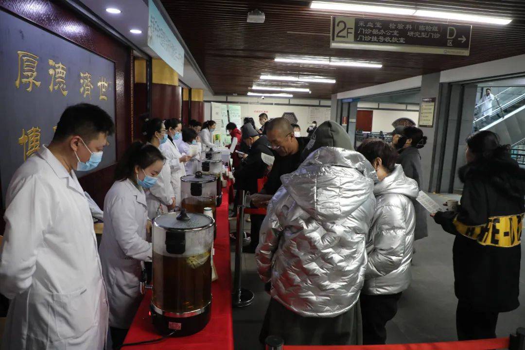 包含全程代診含掛號老人就醫全程照料，每一步都安穩的詞條