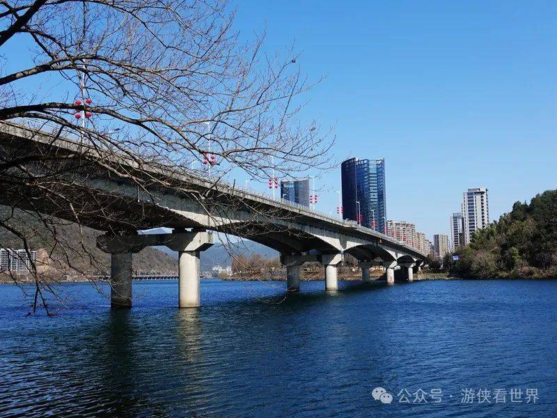 浙江:宜居城市建德 新安江畔绿道citywalk