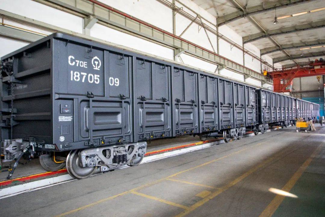 献礼建厂百年 公司圆满兑现国铁新造货车c70e型通用敞车订单