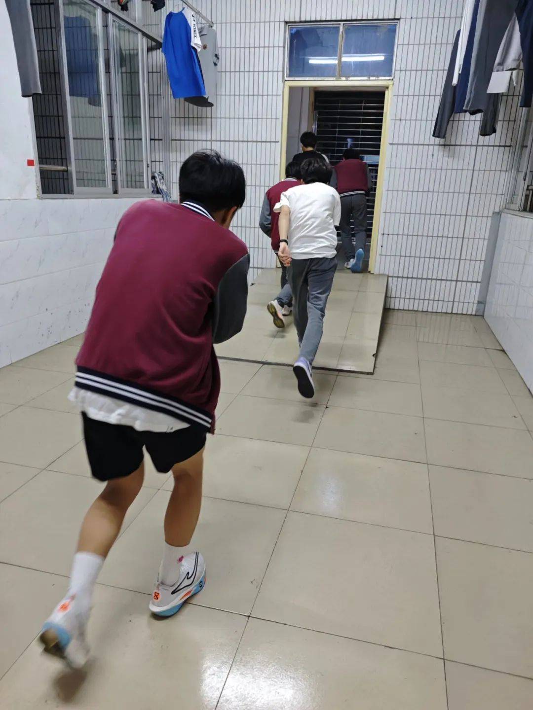 —柳州市龙城中学教育集团开展消防安全疏散演练活动