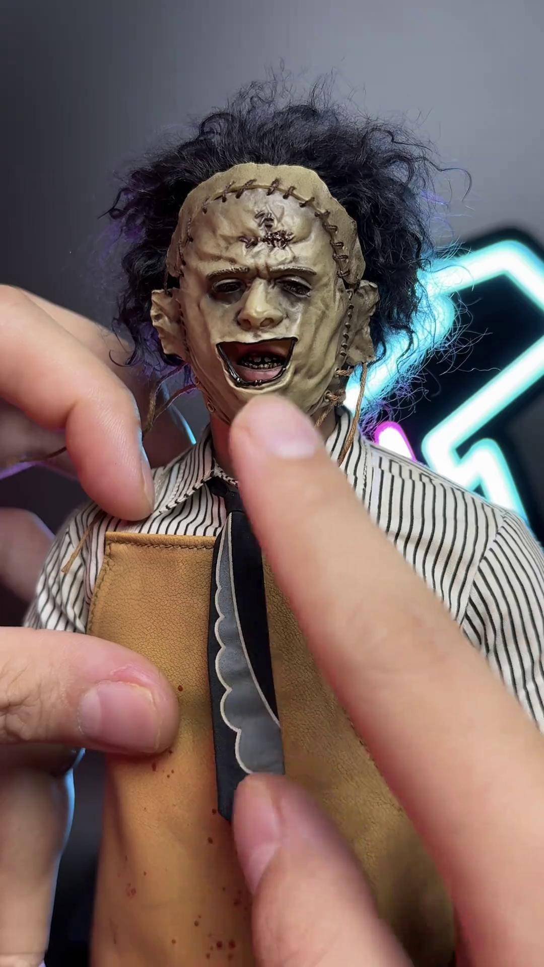 原来他长这样w toys德州电锯杀人狂皮脸 德州电锯杀人狂 兵人 手办