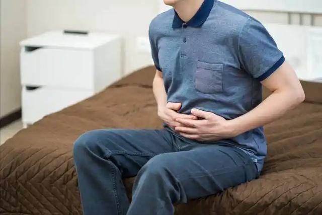 颠覆认知！睡前吃苹果益处大揭秘，苹果：睡前的健康秘密武器
