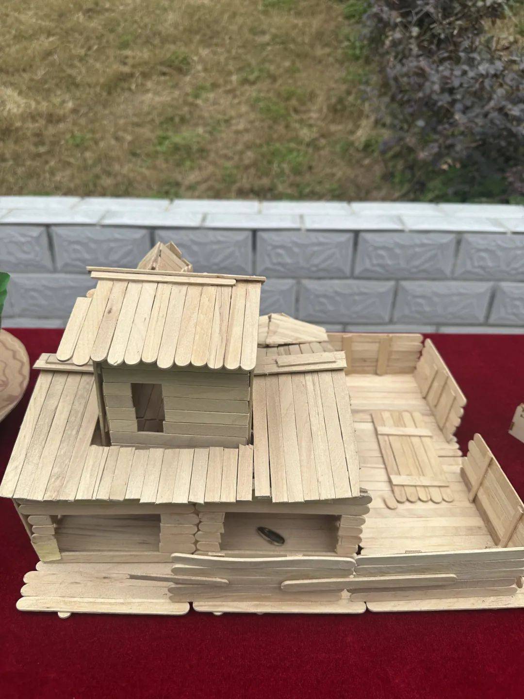 —镇安县初级中学2025年春季手工科技作品展活动