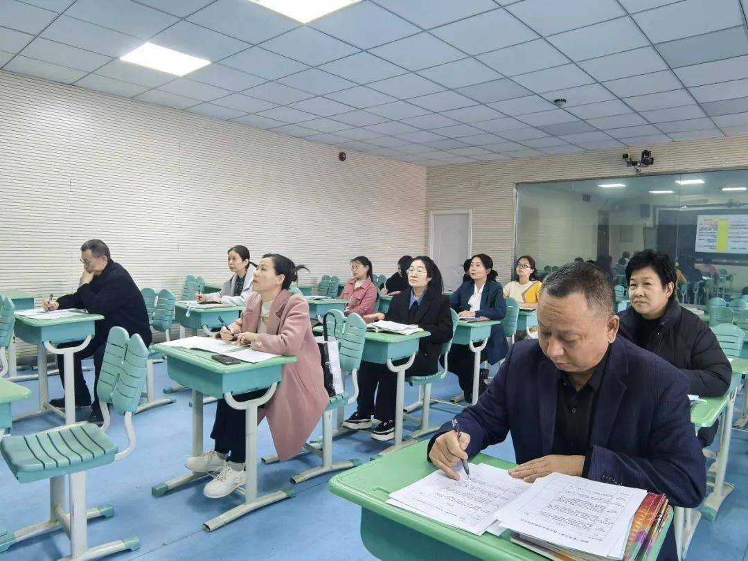 思政赋能育桃李 以赛促学启未来 ---沙湾一中思政教师参加青年教师