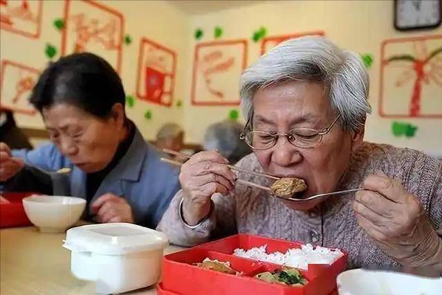 惊！睡前这些习惯竟成脑梗“导火索” 预防脑梗，从睡前好习惯开始