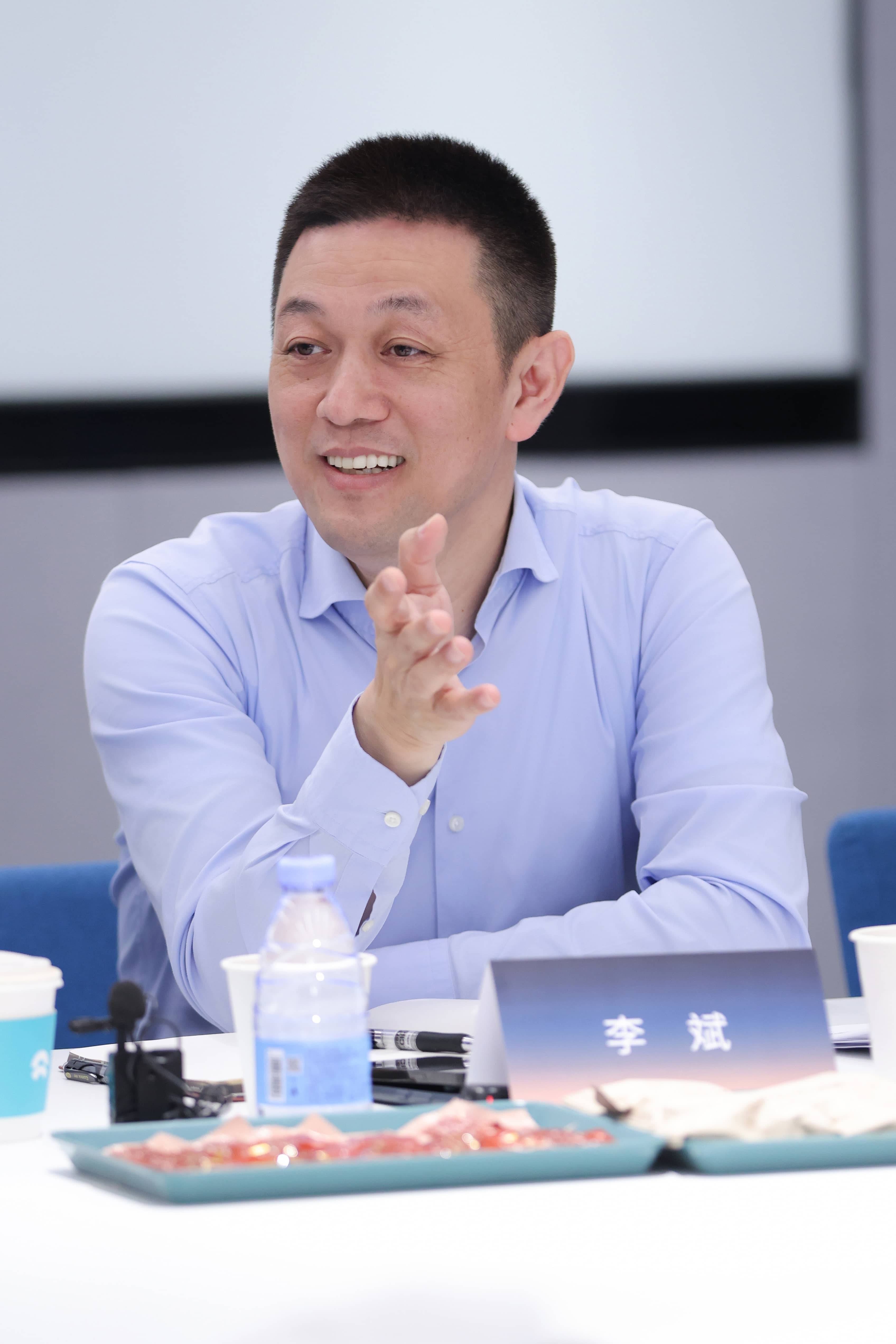 蔚来李斌:2025年誓要盈利,全力冲刺“最拼”CEO_管理_控制_方面