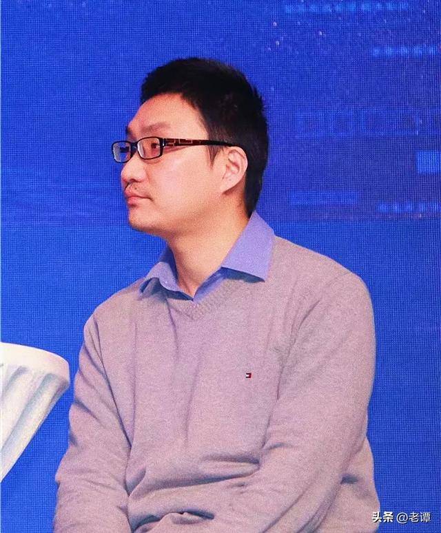 拼多多创始人黄峥:41岁无偿捐出1000亿,功成身退做"首善"