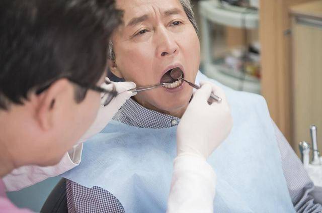 牙齿问题竟成脑梗“预警灯”，你重视了吗？ 守护大脑健康，从关注牙齿开始