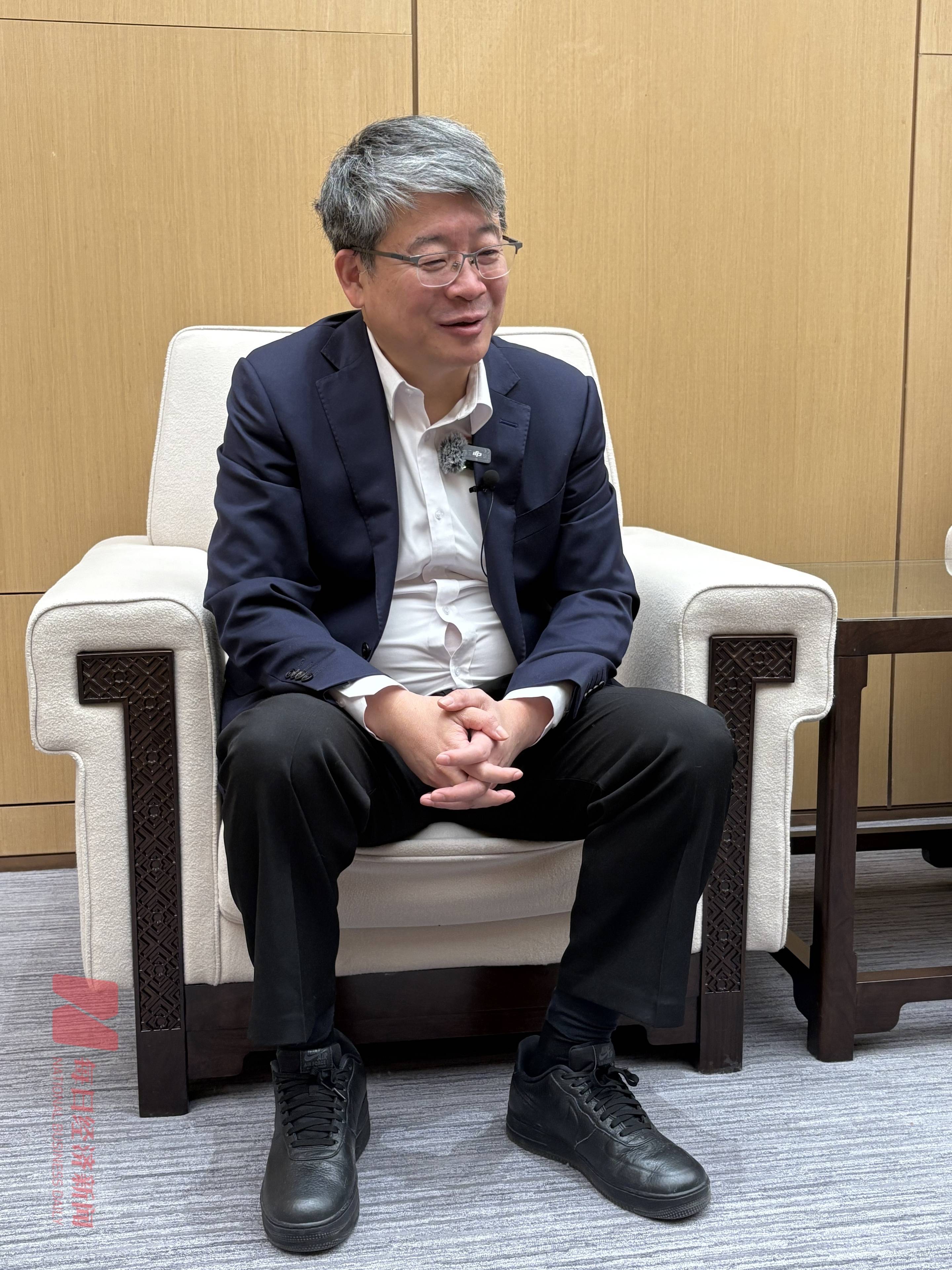 专访中国科学院院士丁洪:量子计算的商业化可能需要10~20年,未来有望在准确预测药物效果等新药研发领域取得突破