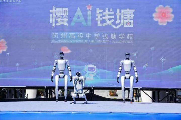 杭州高二女生解决雨天骑行难题获得国家专利认证 杭州高二女生解决雨天骑行难题获得国家专利认证