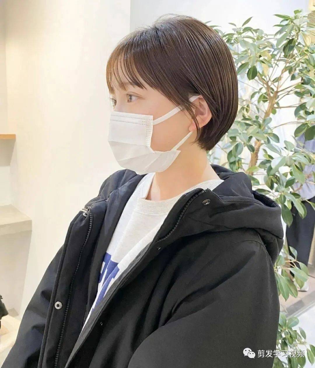 夏日单品职场挂耳式短发