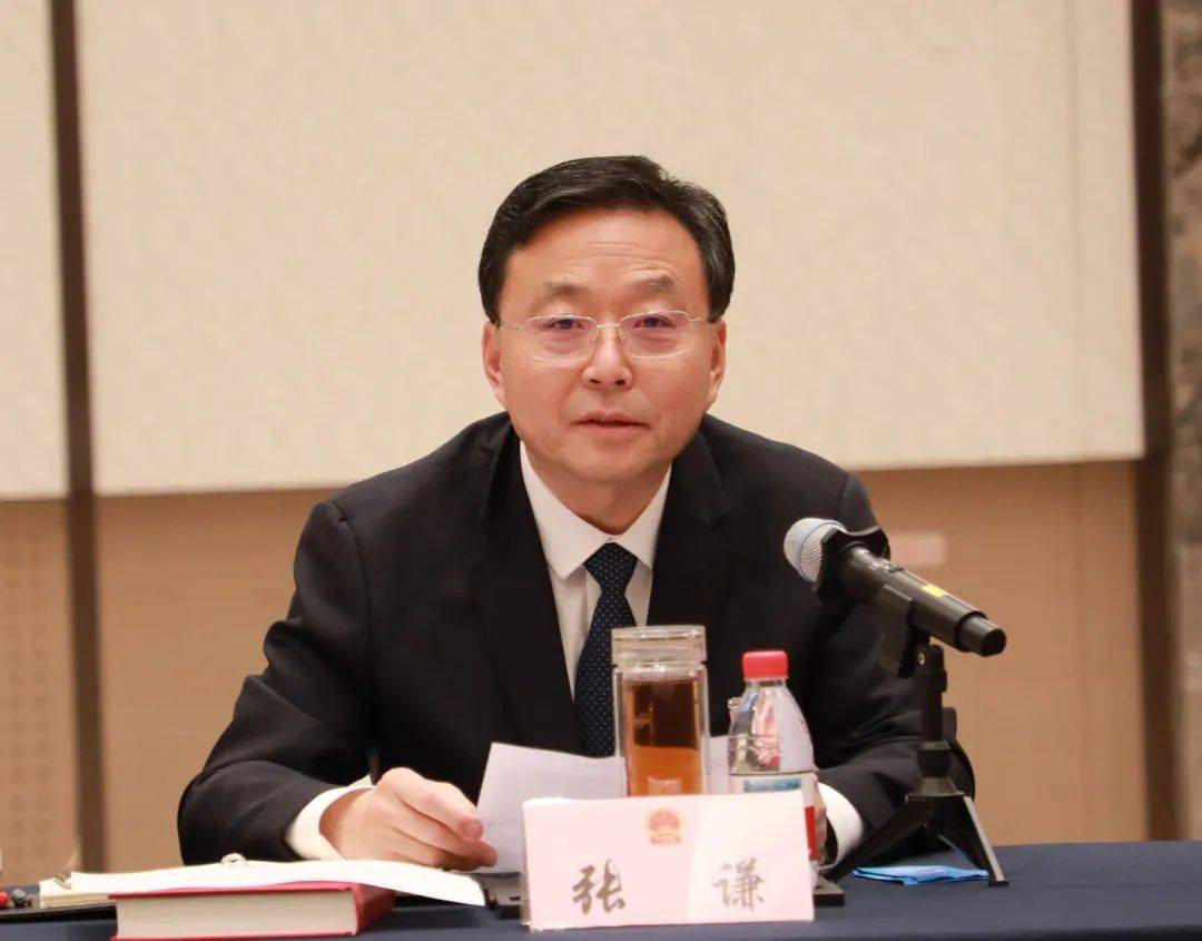 张谦参加开发区代表团审议《政府工作报告》指出 锚定