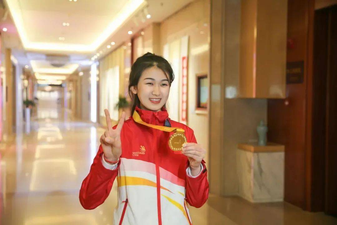 2025年郑州职业技能大赛奖牌设计_幼儿园奖牌制作图片_中华人民共和国第三届职业技能大赛奖牌设计征集